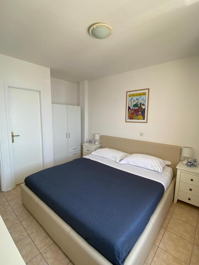 Villa Leo Beach Apartment Подгора Екстер'єр фото