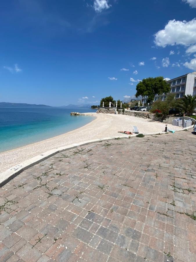 Villa Leo Beach Apartment Подгора Екстер'єр фото