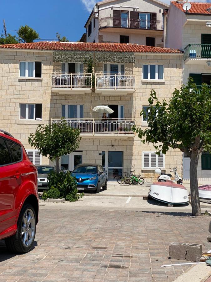 Villa Leo Beach Apartment Подгора Екстер'єр фото
